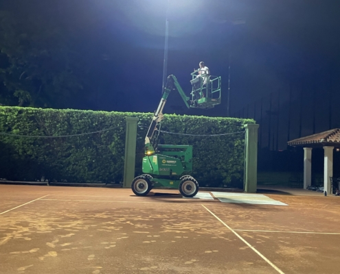 Twin Supplies Lighting Company installs new Pole Light on Clay Tennis Courts